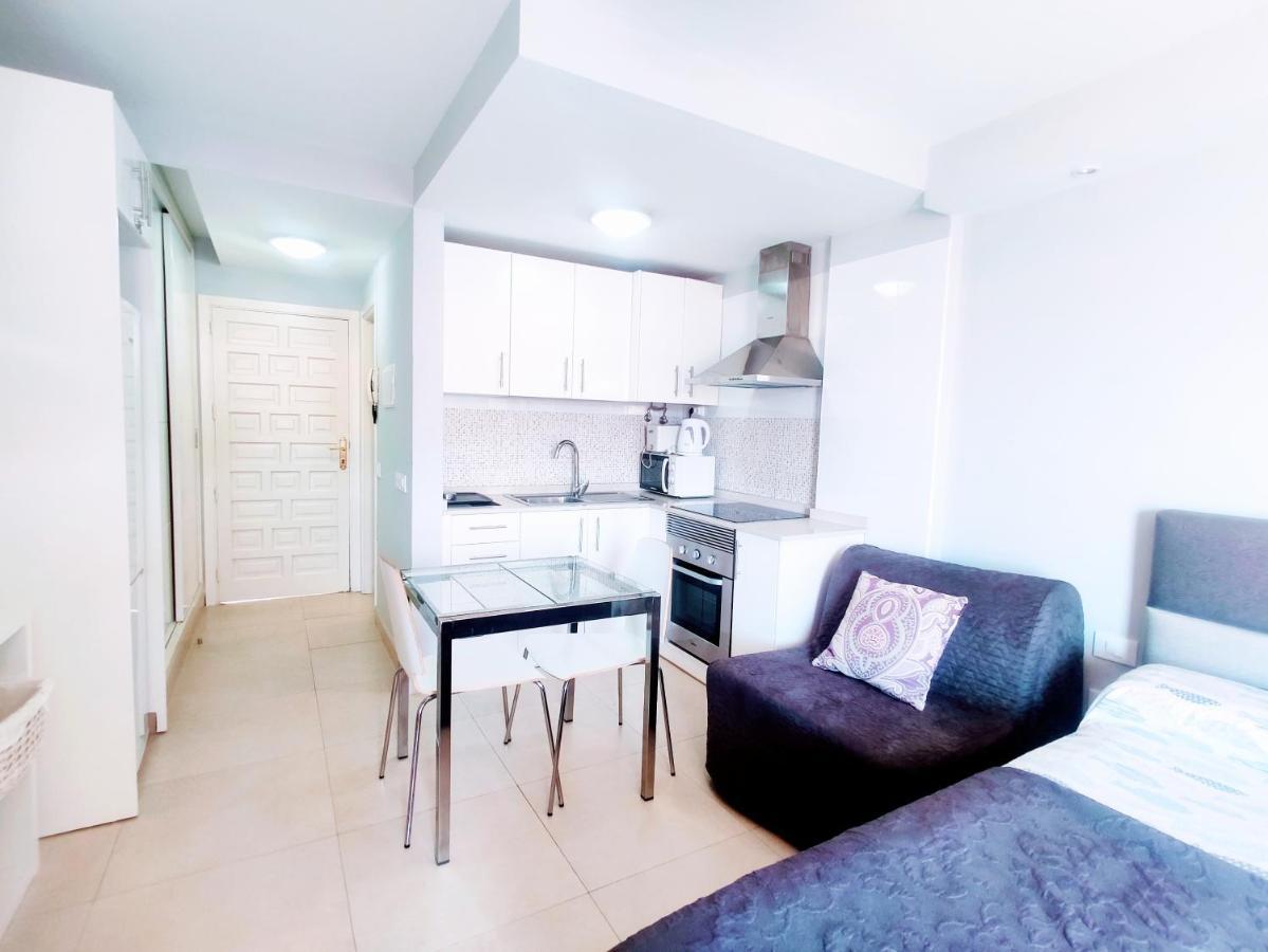 Estudio Summerland En Los Cristianos Arona  Bagian luar foto